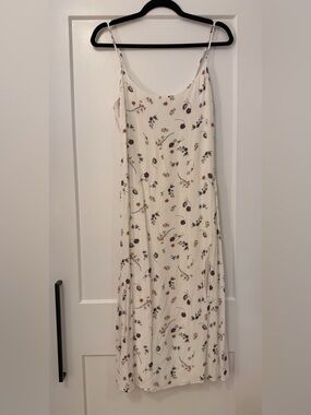 Aritzia Wilfred Cream Floral Slip Dress